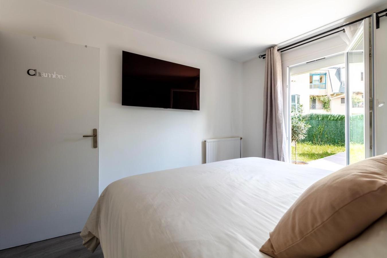 Charmant Refuge Avec Jardin, A 6 Minutes A Pied Du Metro Creteil L Echat-Lovely Retreat With Garden, Located A 6-Minute Walk From Creteil L Echat Metro Station Luaran gambar