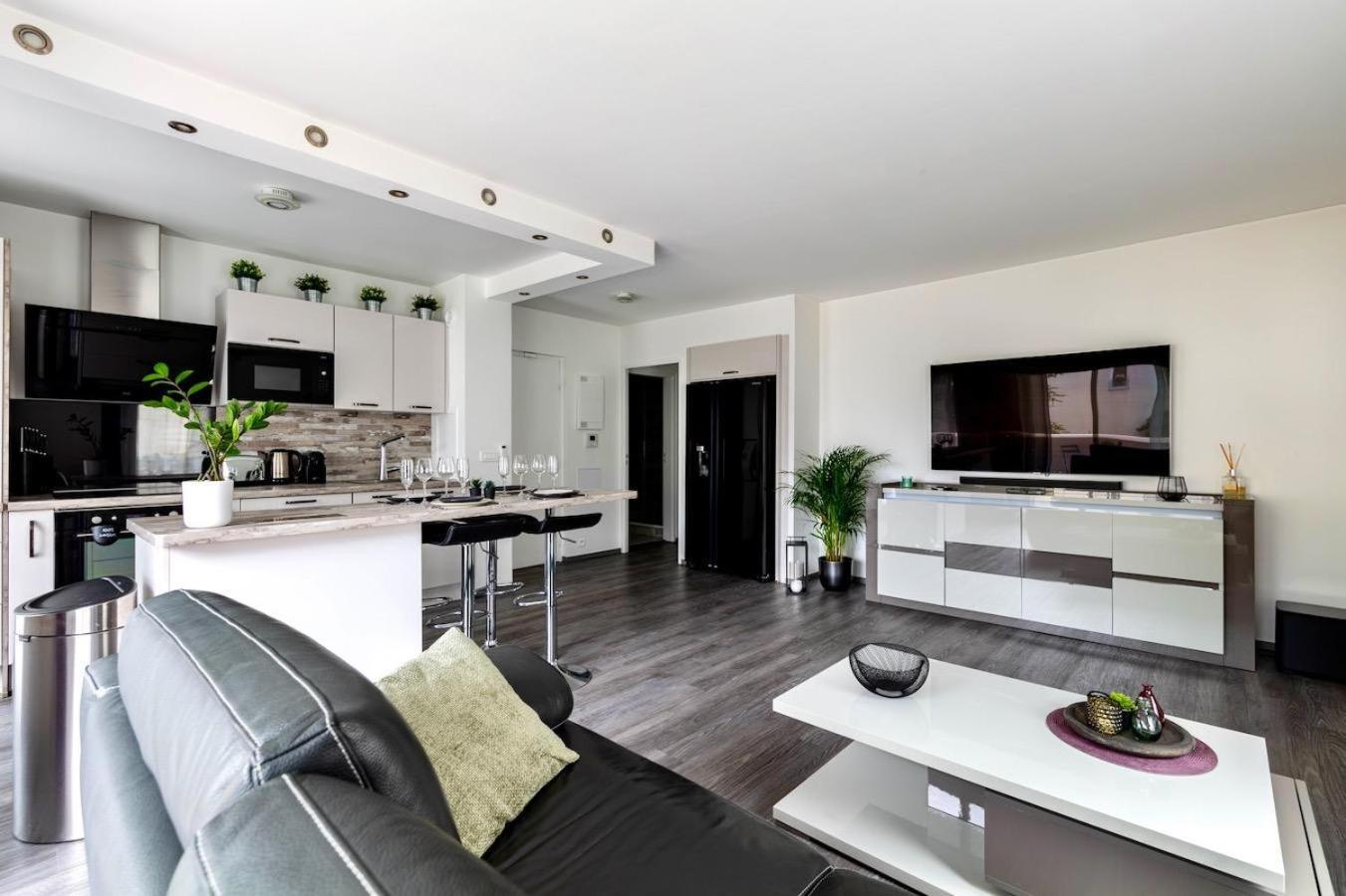 Charmant Refuge Avec Jardin, A 6 Minutes A Pied Du Metro Creteil L Echat-Lovely Retreat With Garden, Located A 6-Minute Walk From Creteil L Echat Metro Station Luaran gambar