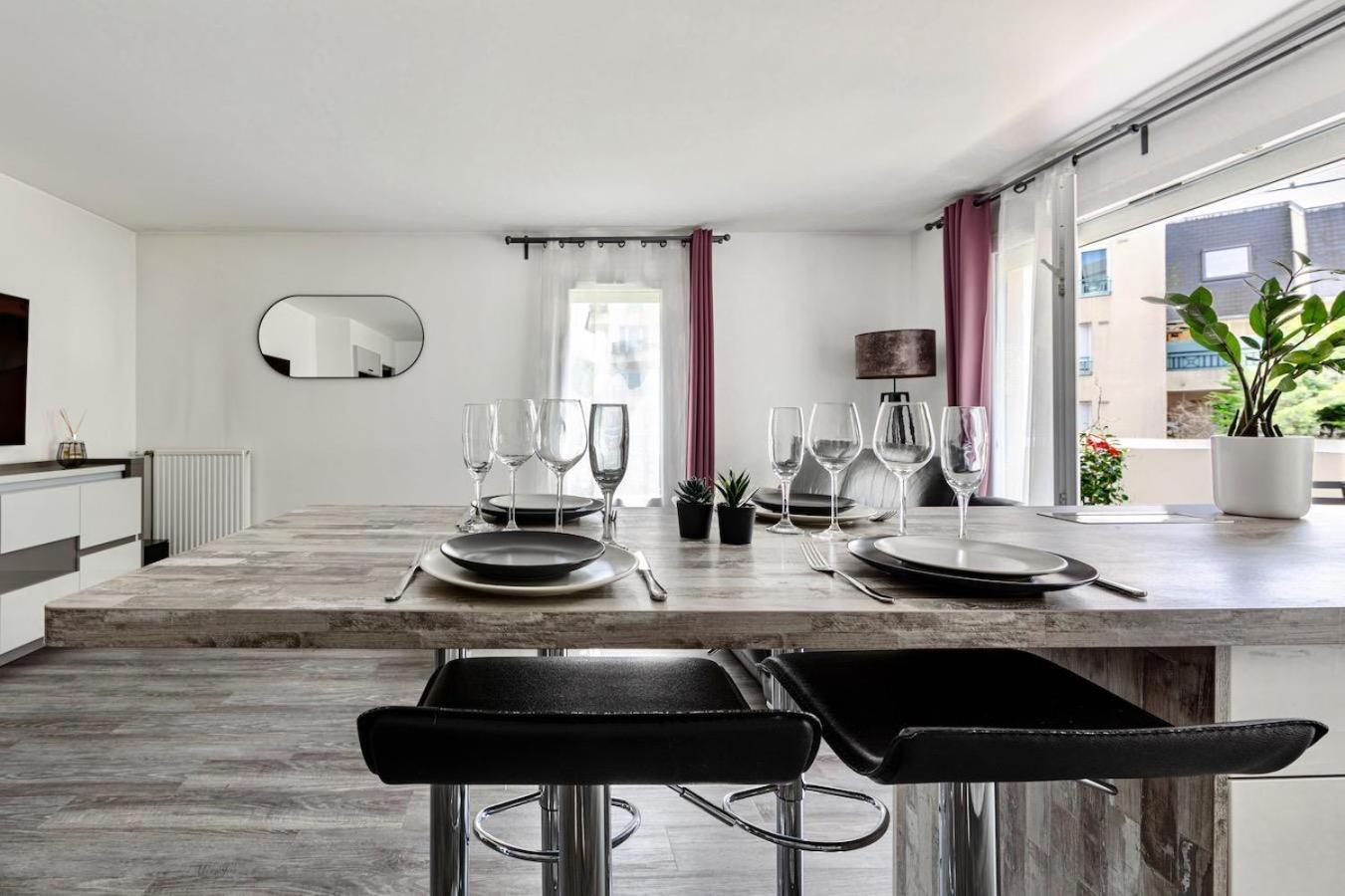 Charmant Refuge Avec Jardin, A 6 Minutes A Pied Du Metro Creteil L Echat-Lovely Retreat With Garden, Located A 6-Minute Walk From Creteil L Echat Metro Station Luaran gambar